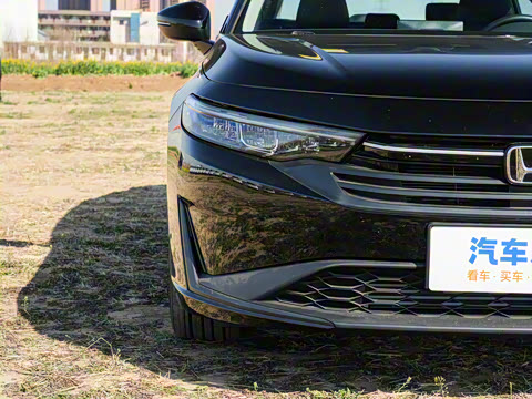 2025�� 240TURBO CVT�Ƽ���