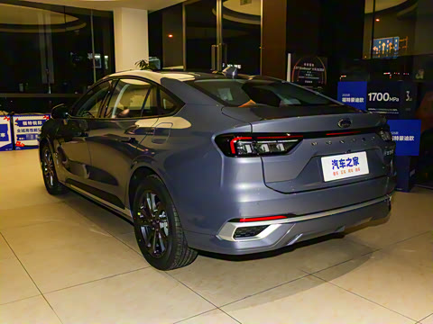 2025�� 2.0T EcoBoost ������
