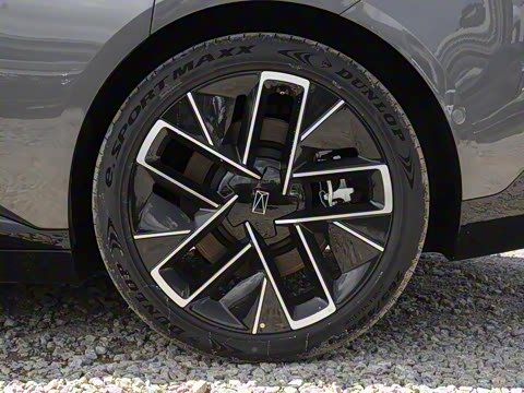 2025�� �Ŀ� Ultra���̰�