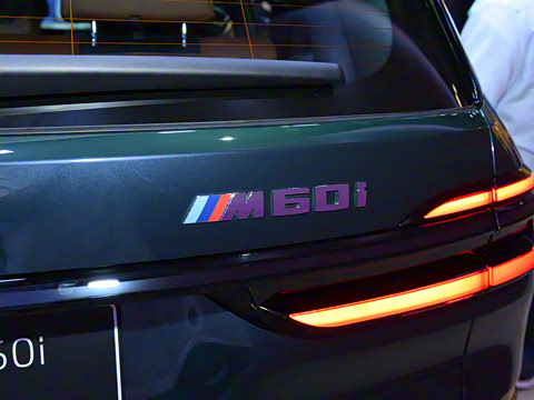 2024�� xDrive M60i