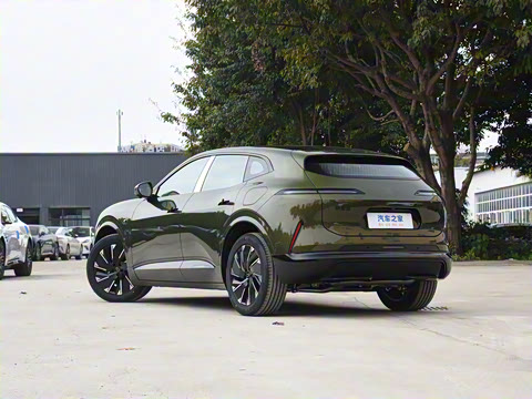 2024�� Pro+���̰�