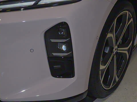 2025�� 75kWh Touring