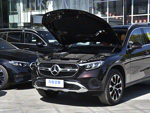 2025�� �Ŀ� GLC 260 L 4MATIC ������