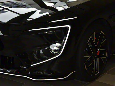 2024�� 650 ����������GT��