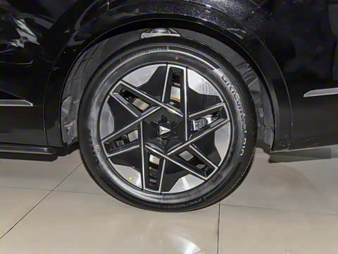 2025�� ����Ultra