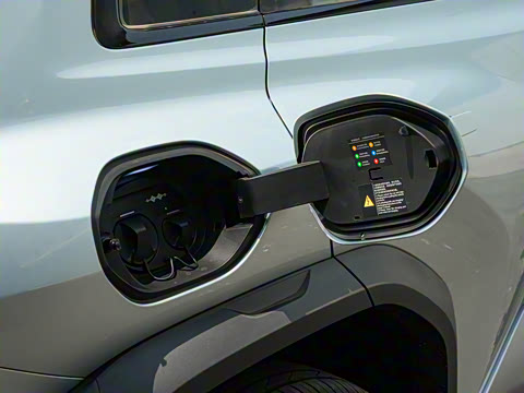 2025�� 501KM ����Pro��