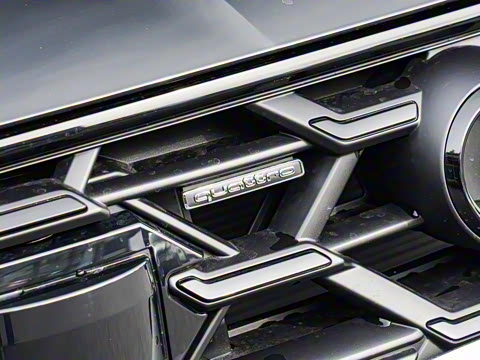 2025�� 55 TFSI quattro ������