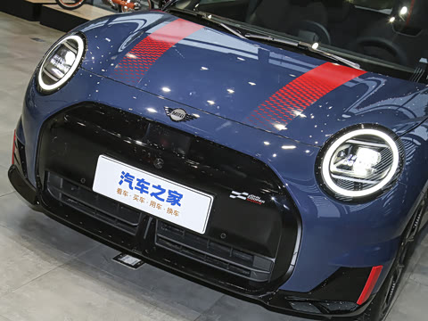 2025�� JOHN COOPER WORKS
