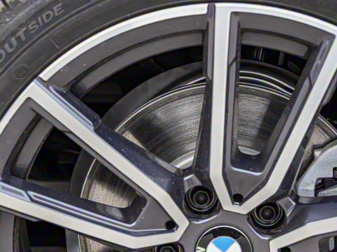 2025�� 325i M�˶���װ