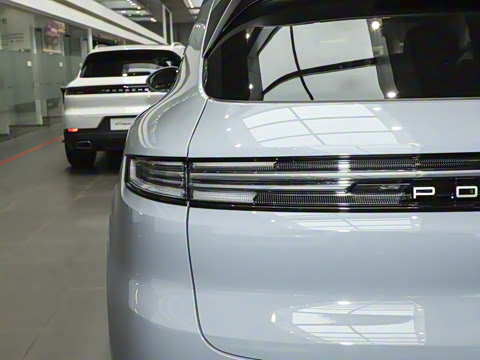 2025�� Cayenne 3.0T ���۰�