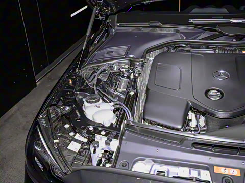 2024�� �Ŀ��� C 260 L �˶���