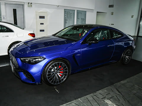 2024�� AMG CLE 53 4MATIC+ ���ܳ�