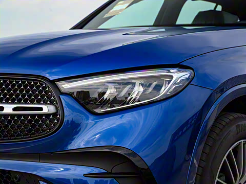 2025�� GLC 300 L 4MATIC ������ 7��