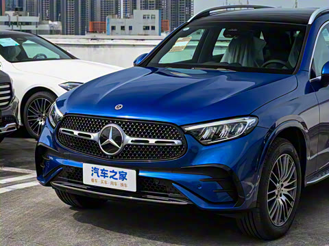 2025�� GLC 300 L 4MATIC ������ 7��