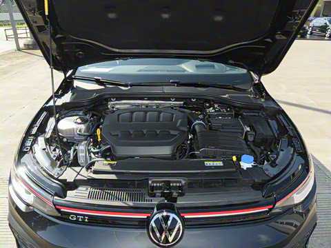 2025�� 380TSI DSG GTI