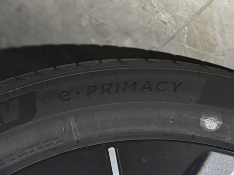 2025�� 825 Max��