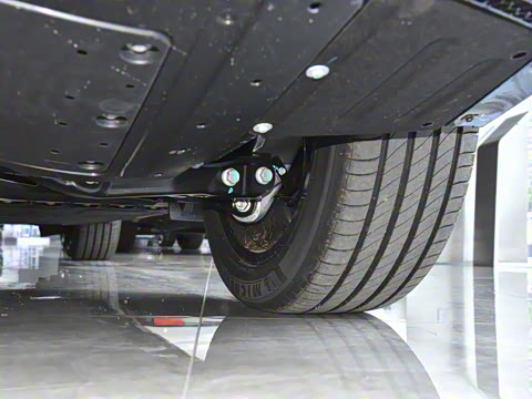 2025�� 825 Max��