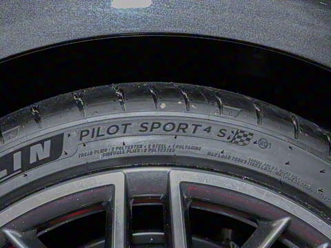 2025�� AMG C 43 4MATIC