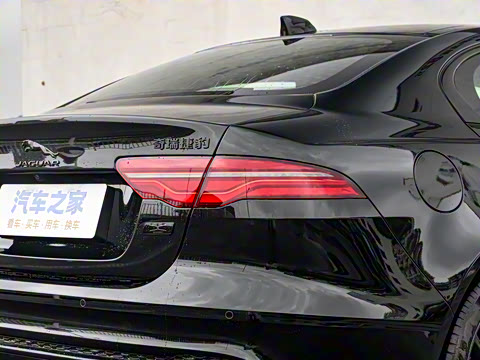 2025�� 2.0T 250PS R-DYNAMIC 90�����ذ�