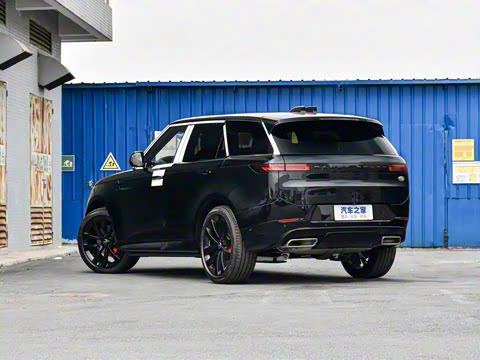 2025�� 400PS Dynamic HSE