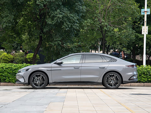 2025�� EV 605KM�����