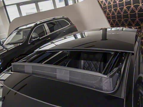 2025�� �Ŀ� S 680 4MATIC ��ҹ��