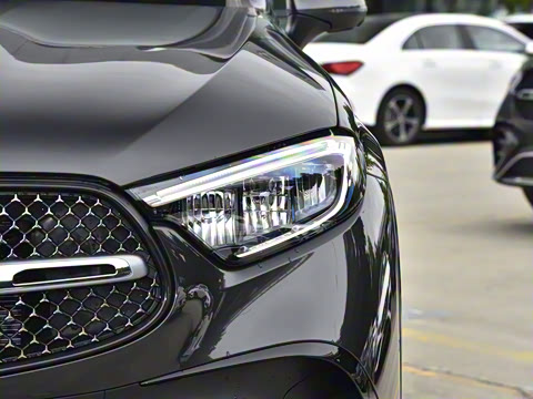 2025�� GLC 260 L 4MATIC ������