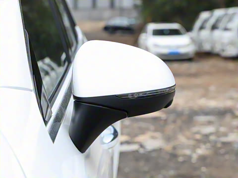 2025�� GLC 260 L 4MATIC ������