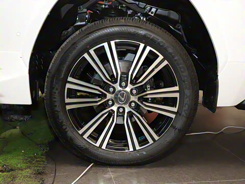 2025�� 700h ����