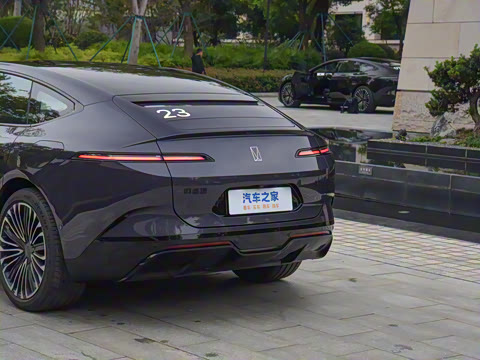 2025�� Ultra���̰�