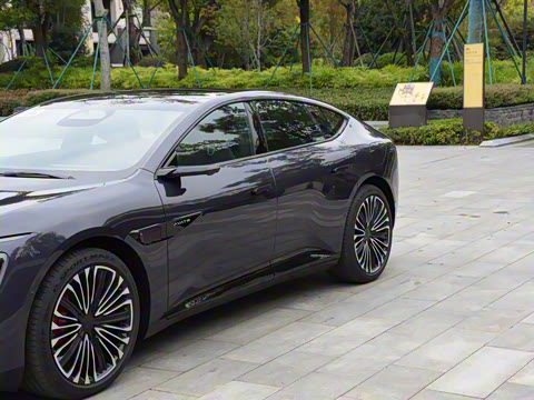 2025�� Ultra���̰�