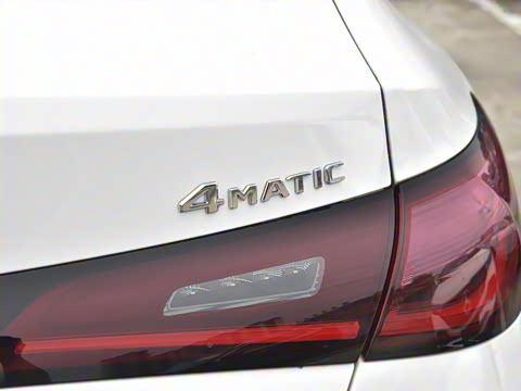 2025�� �Ŀ� GLC 300 4MATIC ����SUV