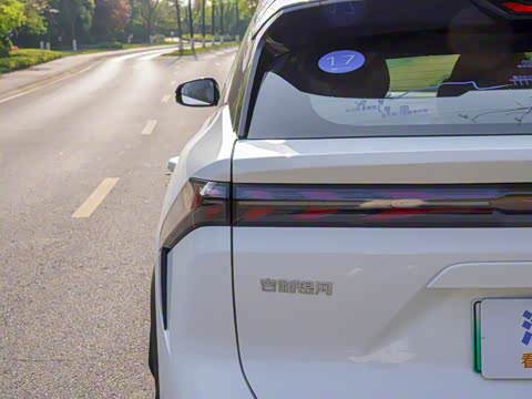 2025�� EM-i 115km ̽��+��