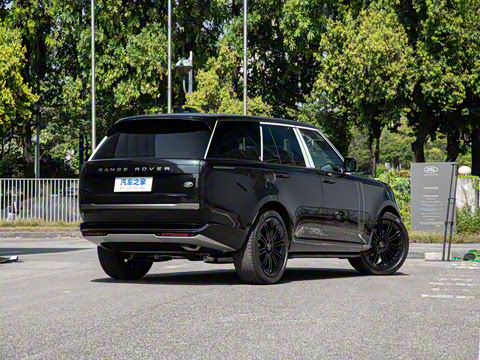 2025�� 3.0 L6 360PS ʢ����