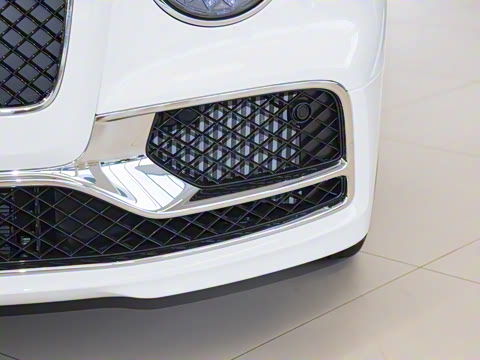 2024�� 4.0T V8 ��׼��