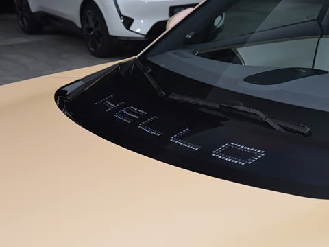 2025�� Ultra ���̰�