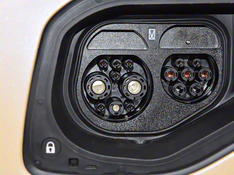 2025�� Ultra ���̰�