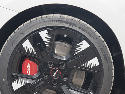 2025�� JOHN COOPER WORKS