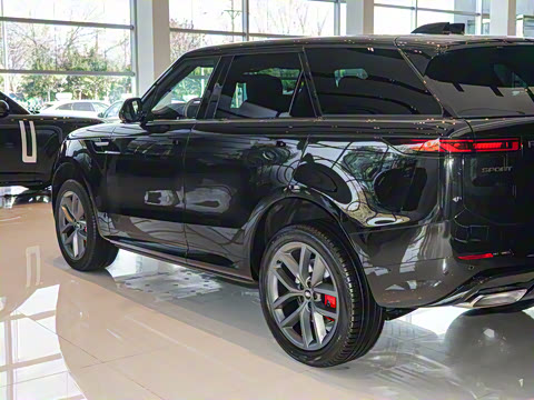 2025�� 400PS Dynamic SE