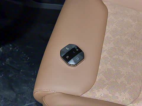 2025�� 2.0TD XWD �Զ������ӳ��� 7��