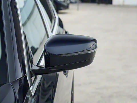 2025�� 325Li M�˶���װ