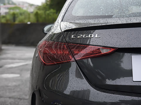 2024�� �Ŀ��� C 260 L �ҹ�˶���