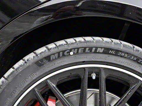 2025�� AMG S 63 L E Performance