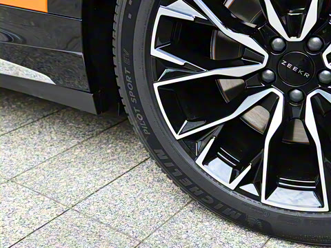 2025�� 100kWh �����������Ǽݰ�