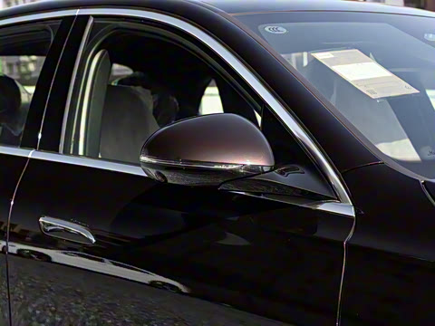 2025�� E 260 L �˶���