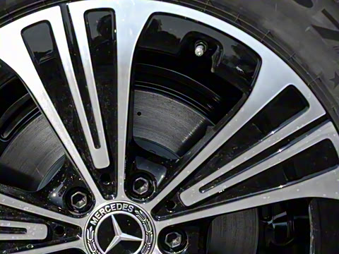 2025�� E 260 L �˶���