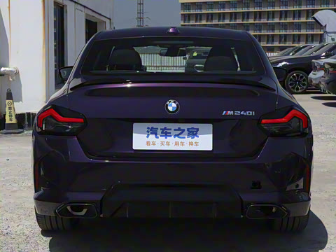 2025�� M240i xDrive