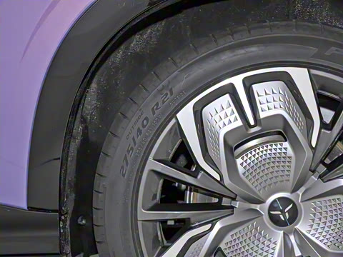 2025�� 680 Ultra������