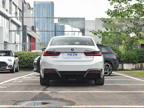 2025�� eDrive 40 L ��ҹ��װ