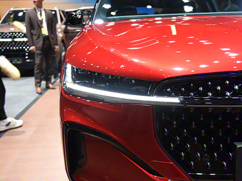 2025�� 2.0T ������������˹��